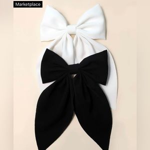 NWOT. Fashion bow hair clip